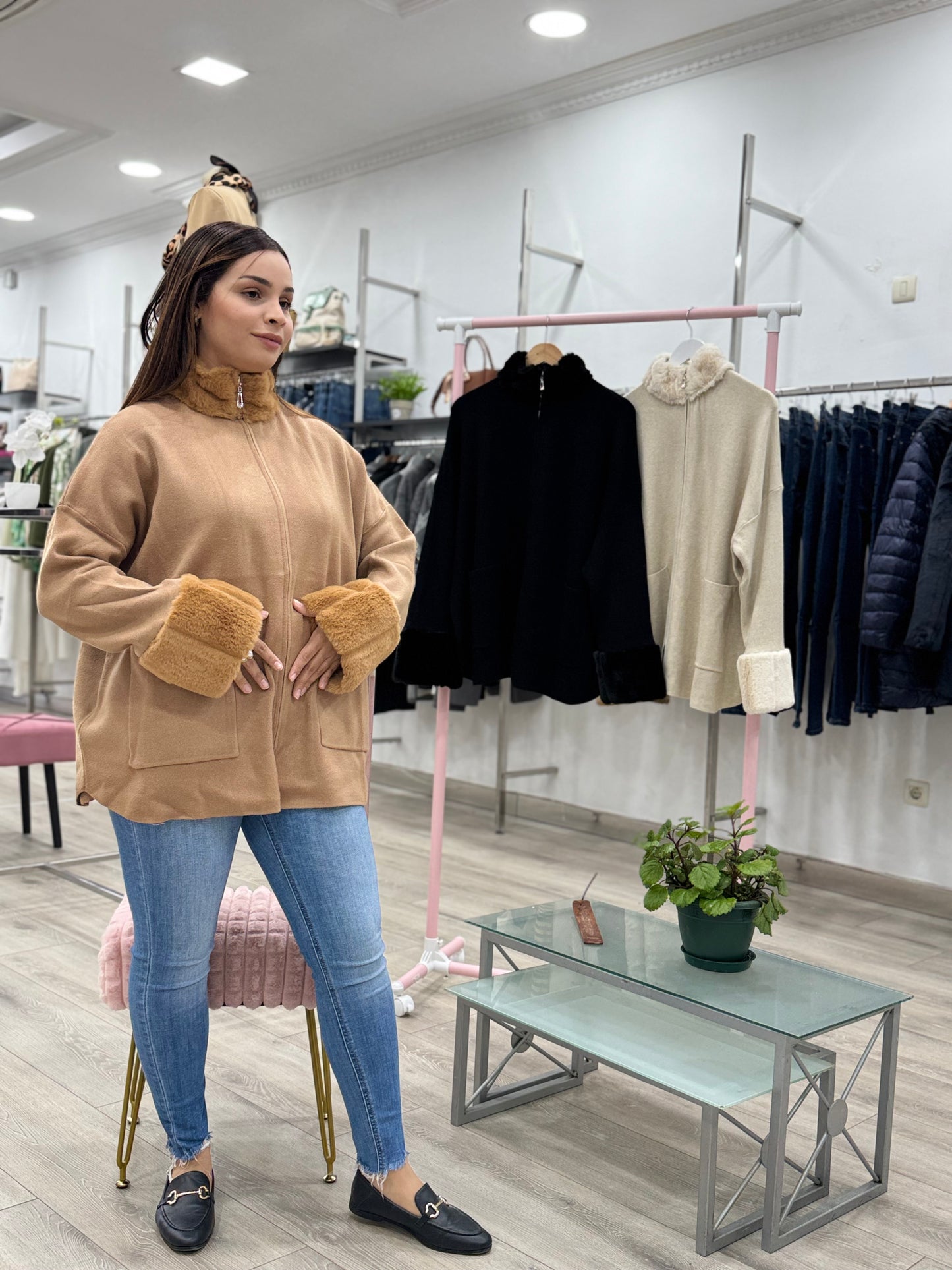 Chaqueta con bordes