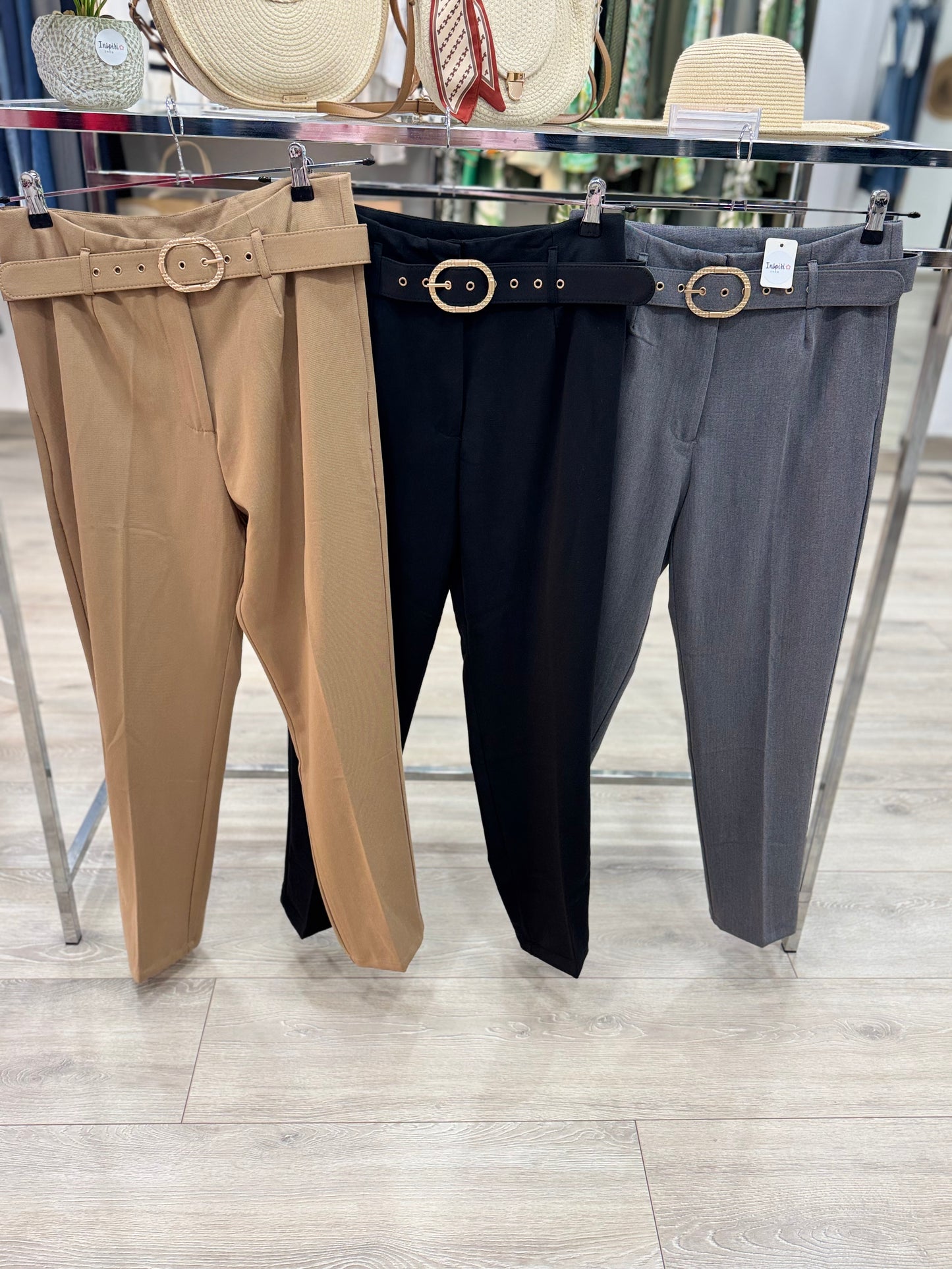 Pantalón de Vestir con Cinturón.