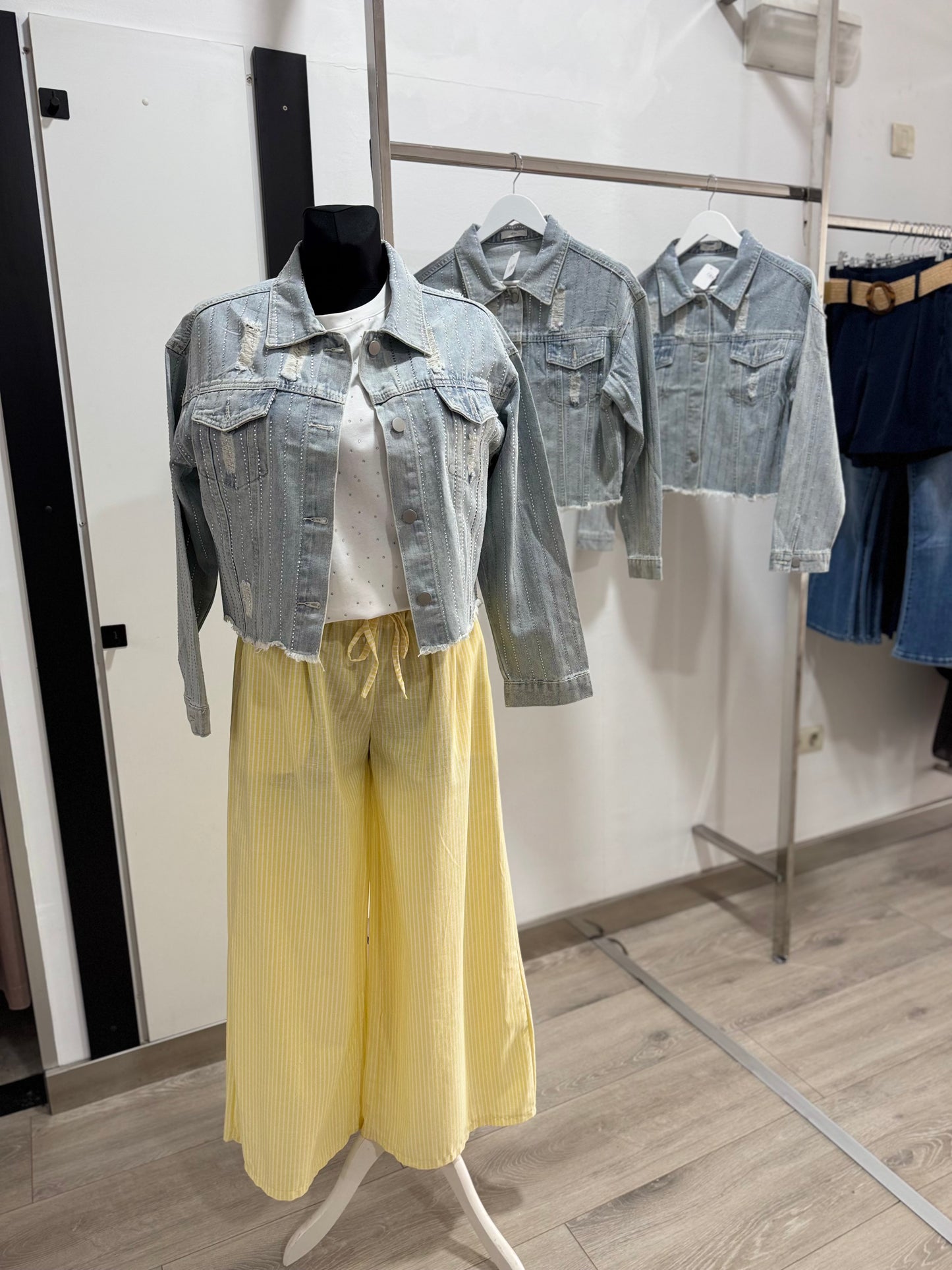 Chaqueta Vaquera con piedritas