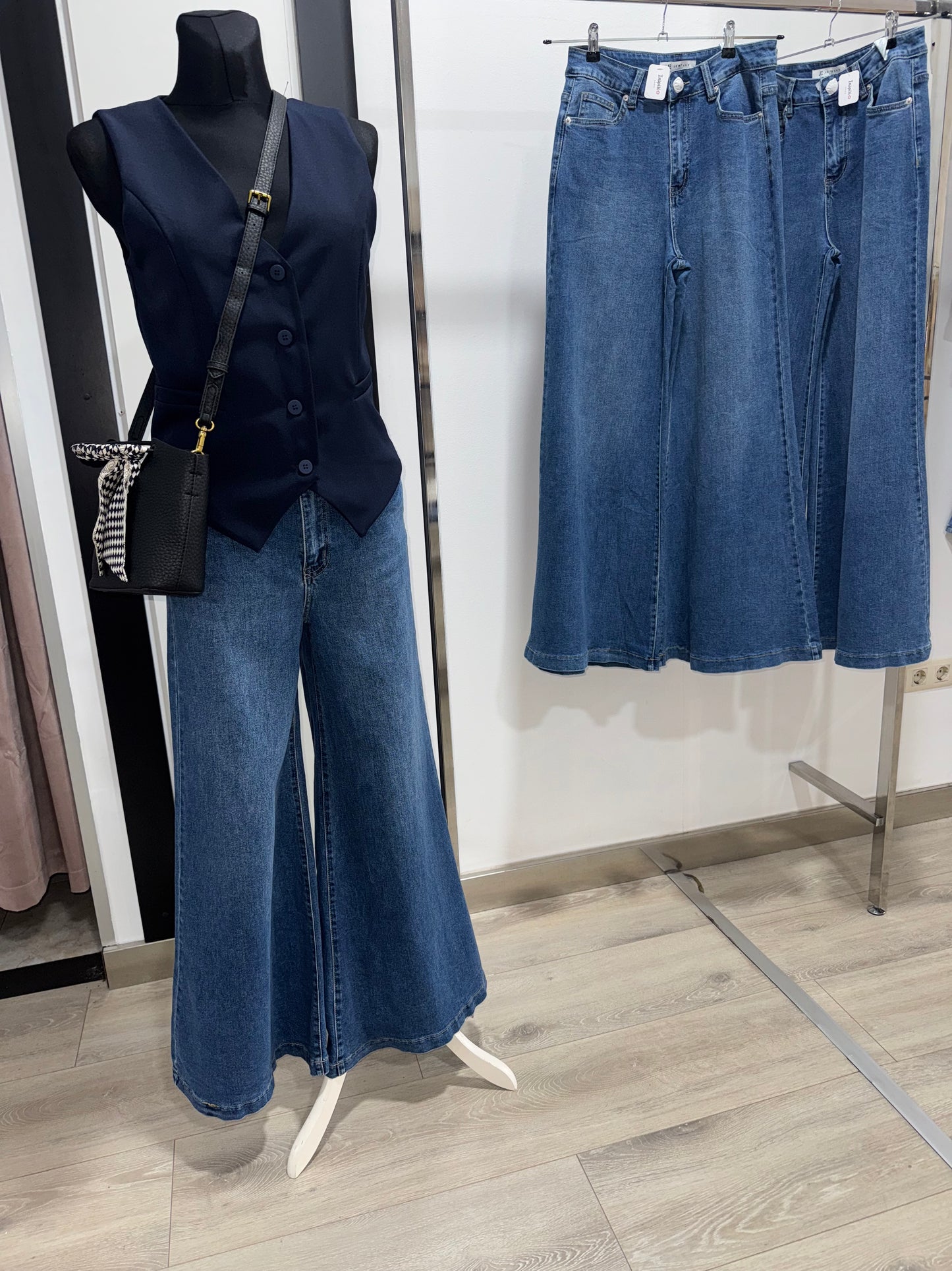 Pantalón vaquero ancho